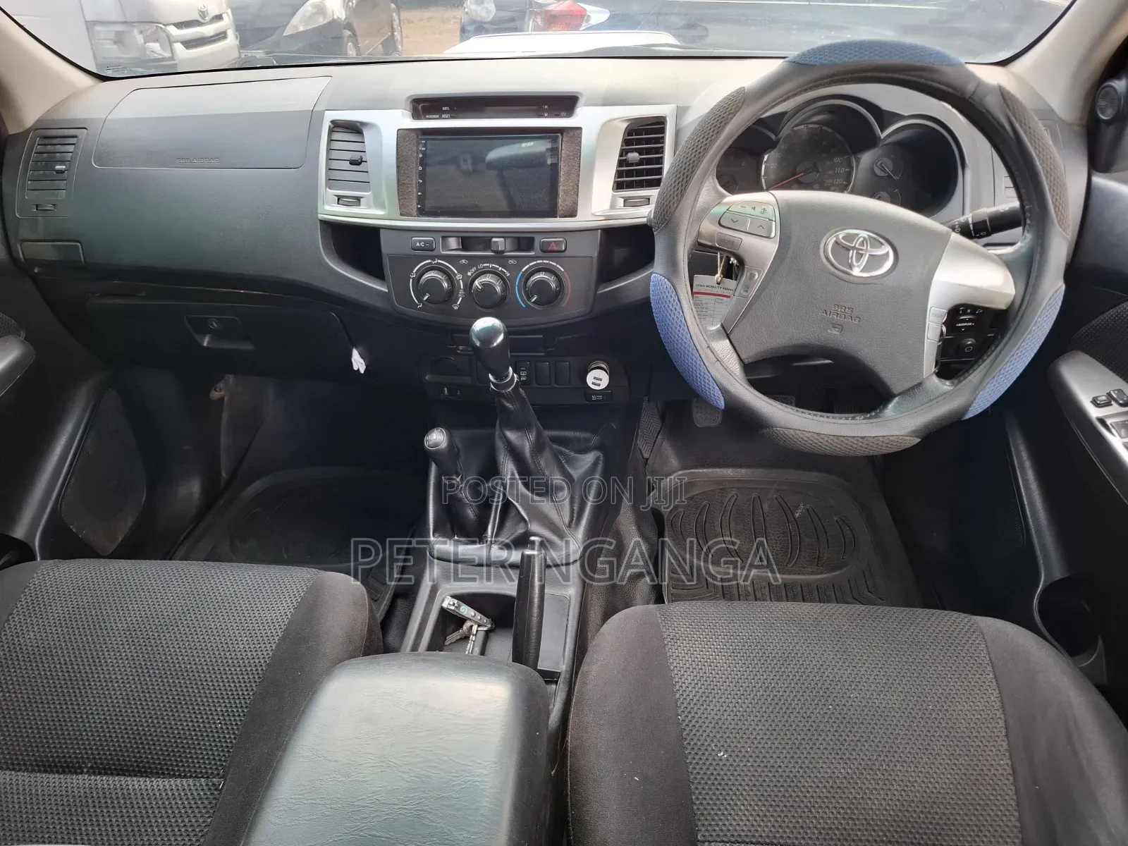 Toyota Hilux 2014 Off white