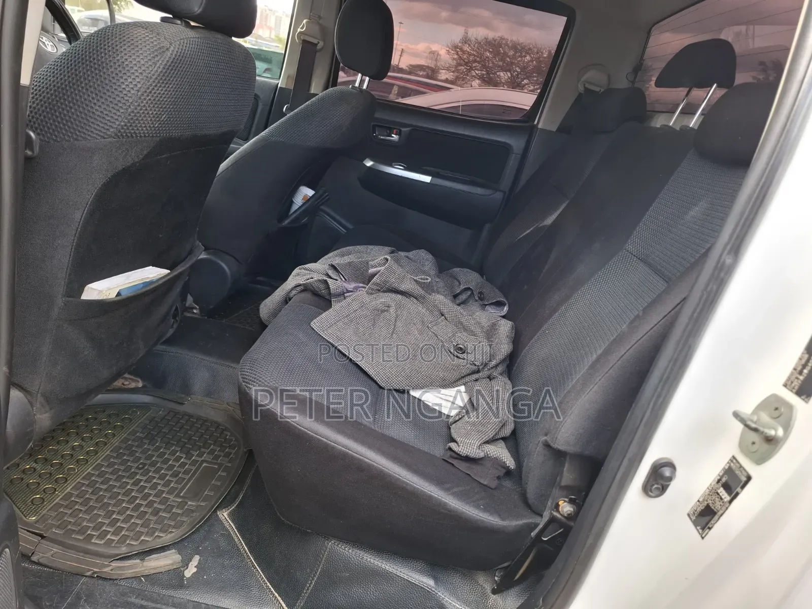 Toyota Hilux 2014 Off white