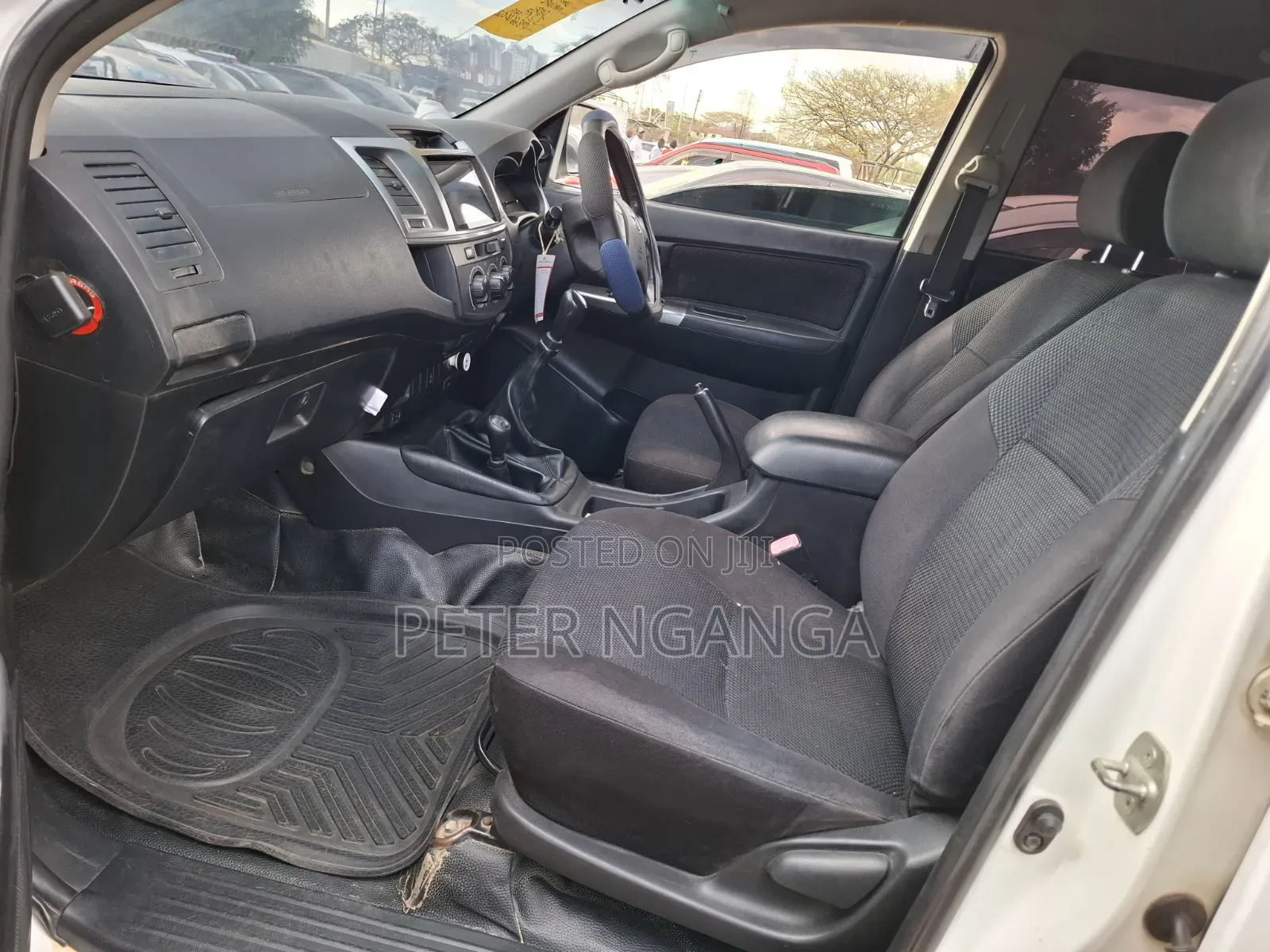 Toyota Hilux 2014 Off white