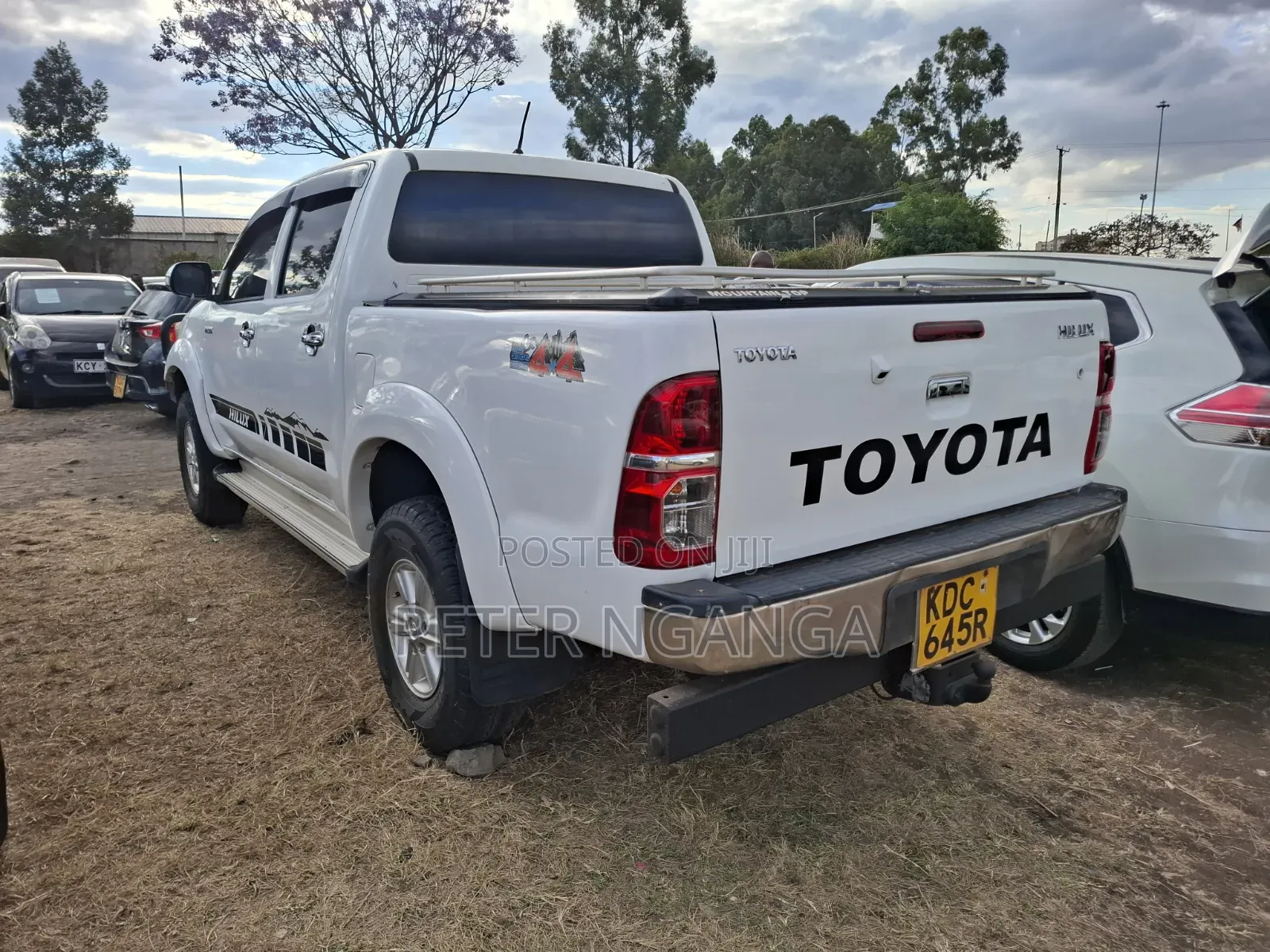 Toyota Hilux 2014 Off white