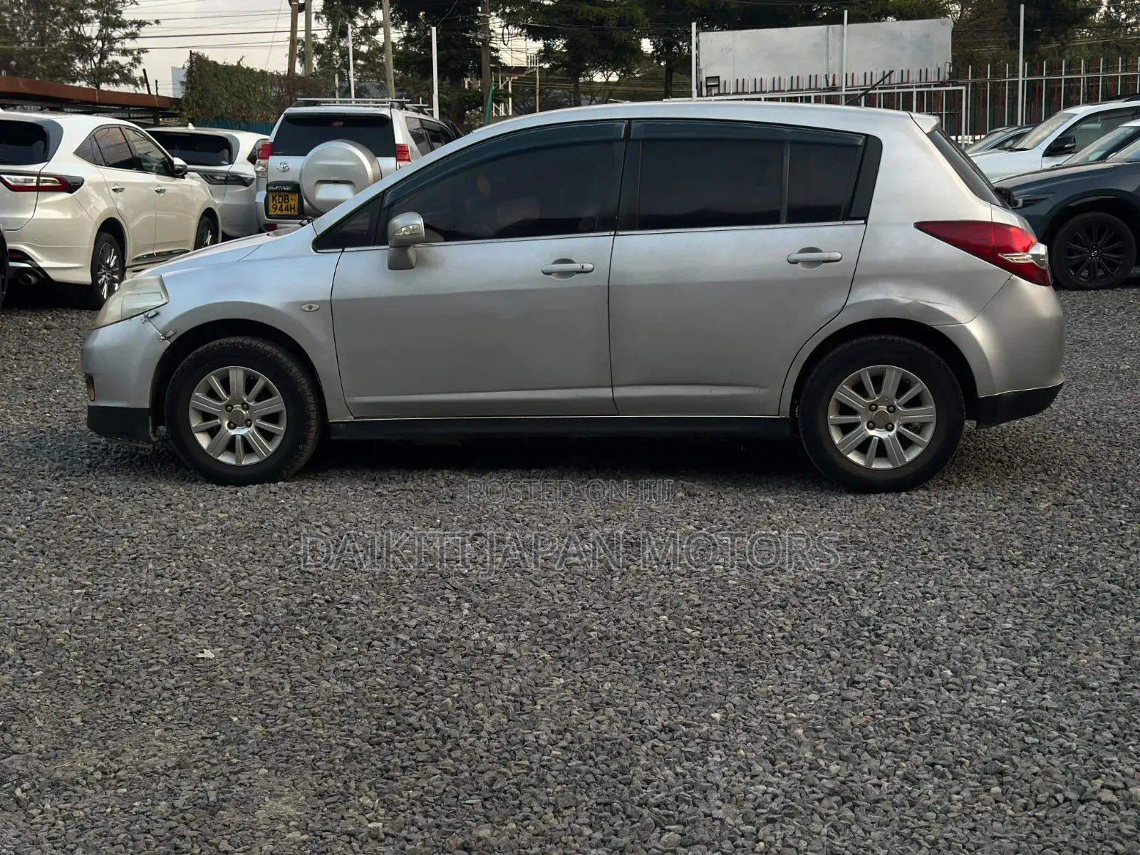 Nissan Tiida 1.5L 16V 2010 Silver
