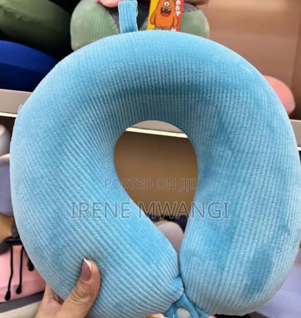 Memory Foam Traveling/Neck Support Pillows - thumbnail 3