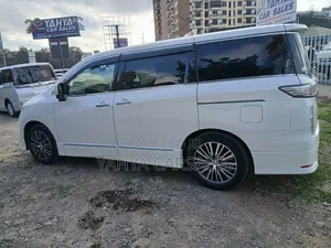 Nissan Elgrand 2019 White