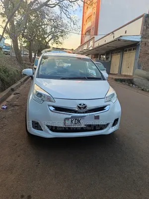 Toyota Ractis 2015 White