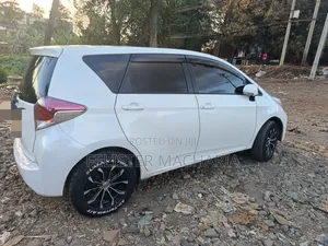 Toyota Ractis 2015 White