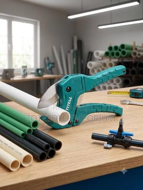 Total PVC Pipe Cutter - thumbnail 3