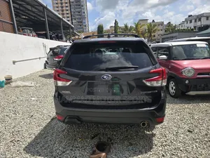 Subaru Forester Premium AWD 2019 Black