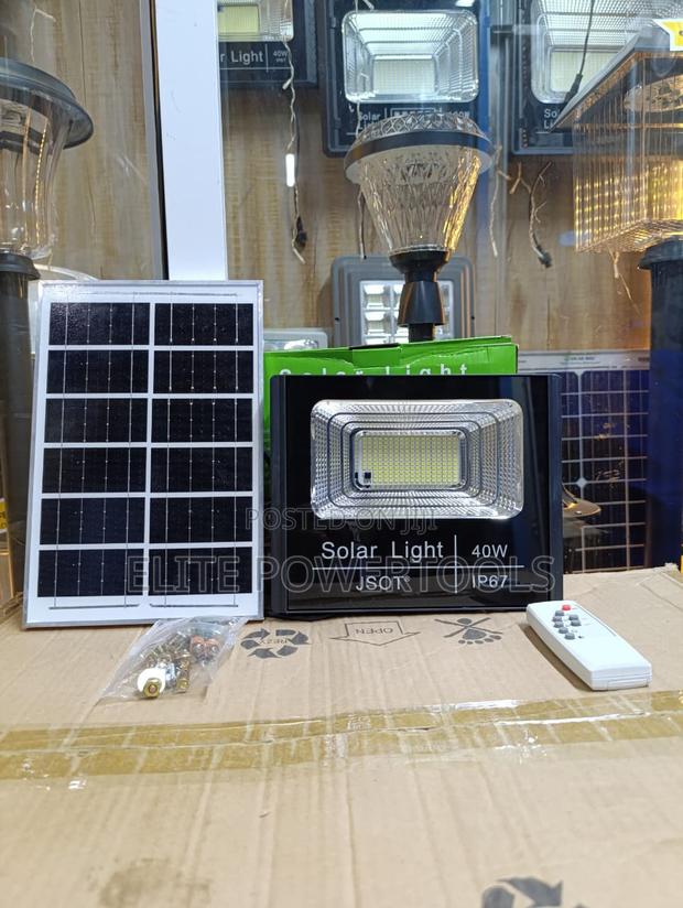 40W US Solar Floodlight - main view