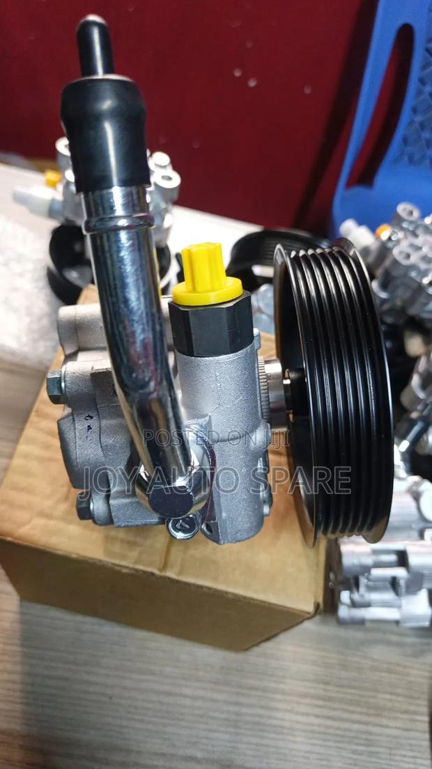 Landcruiser/ Lexus 2uz Engine Power Steering Pump - main view