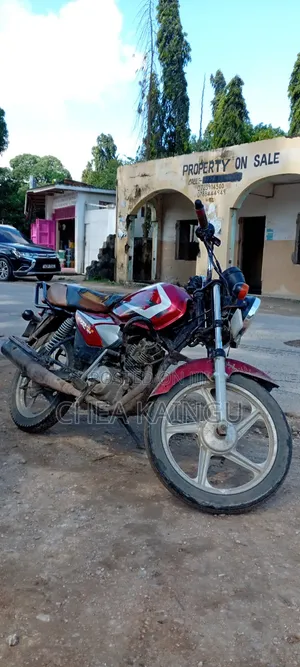 TVS HLX 125 2020 Red