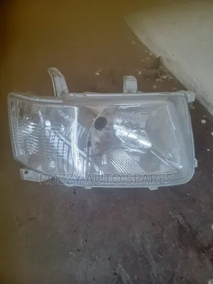 Succeed Old Headlight