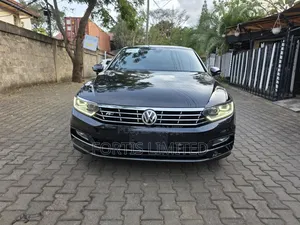 Volkswagen Passat 2.0T SE R-Line 2019 Black