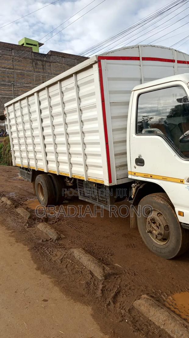 Isuzu NPR. - thumbnail 5