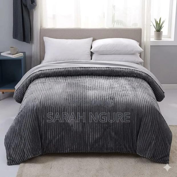 6*6 Woolen Duvets - thumbnail 10
