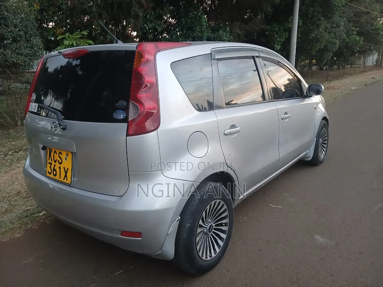 Nissan Note 2011 Silver