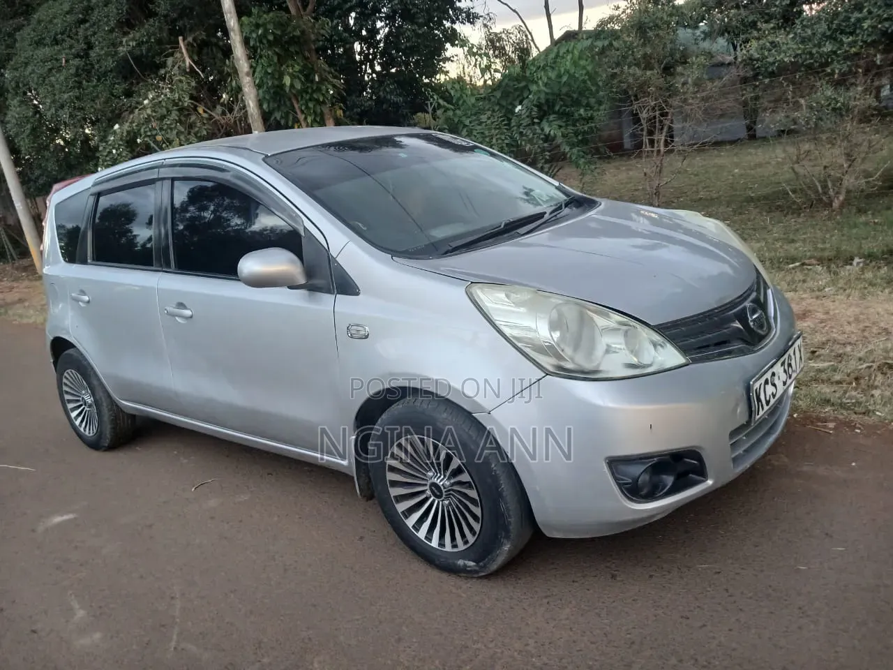 Nissan Note 2011 Silver