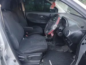 Nissan Note 2011 Silver