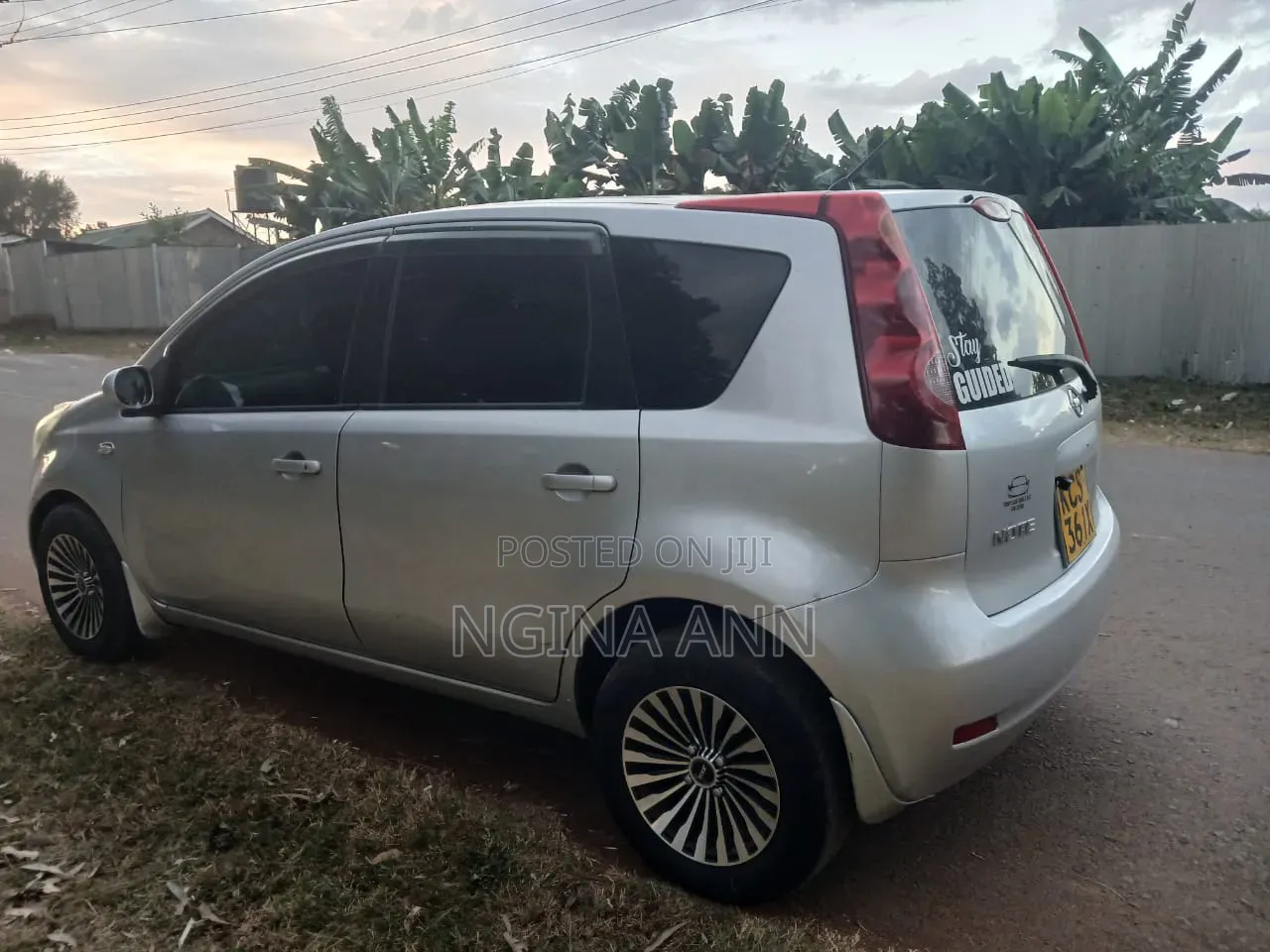 Nissan Note 2011 Silver