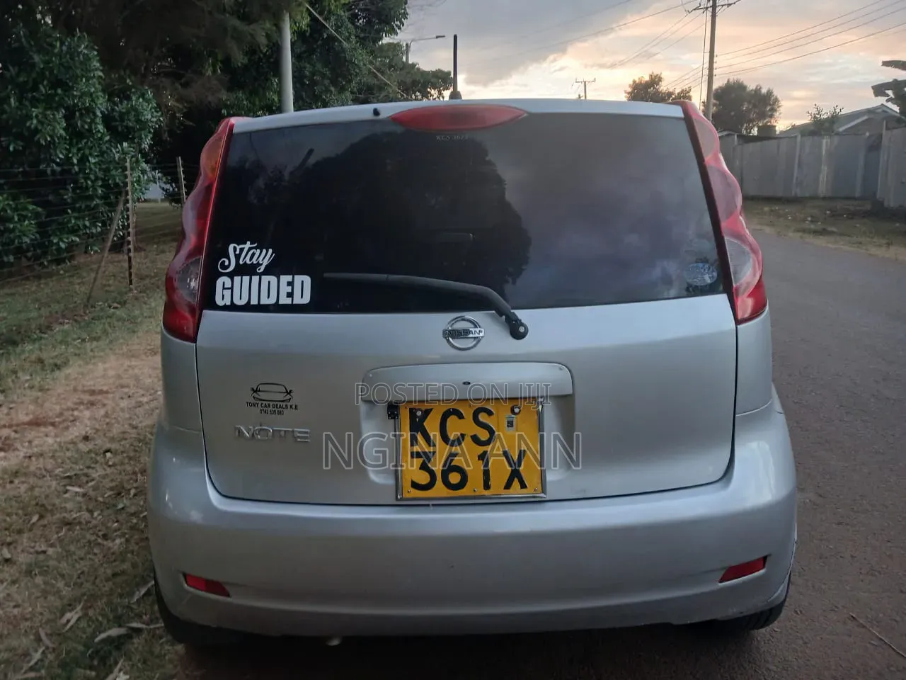 Nissan Note 2011 Silver