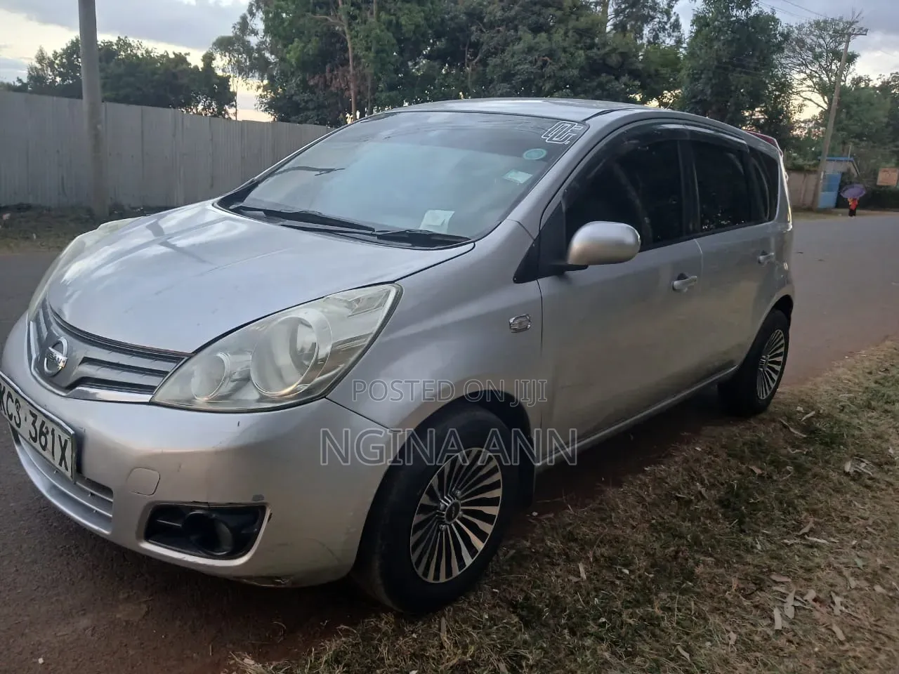 Nissan Note 2011 Silver