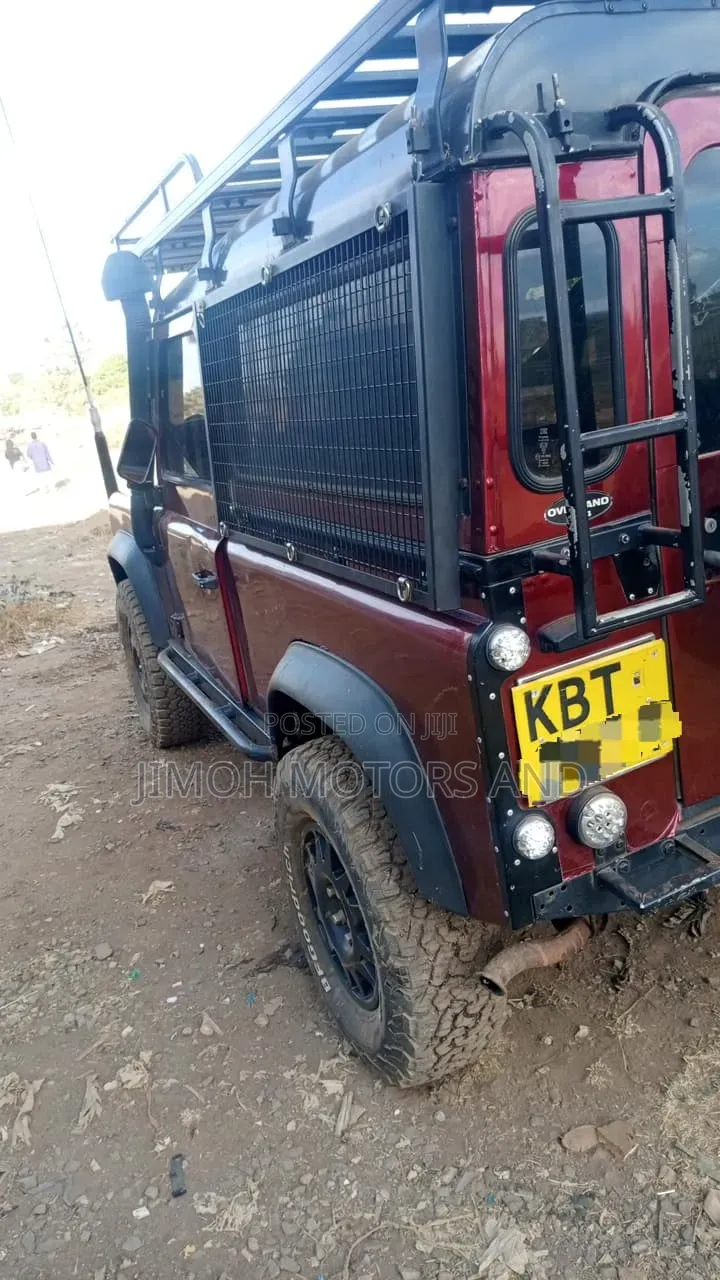Land Rover Defender 2009 Red