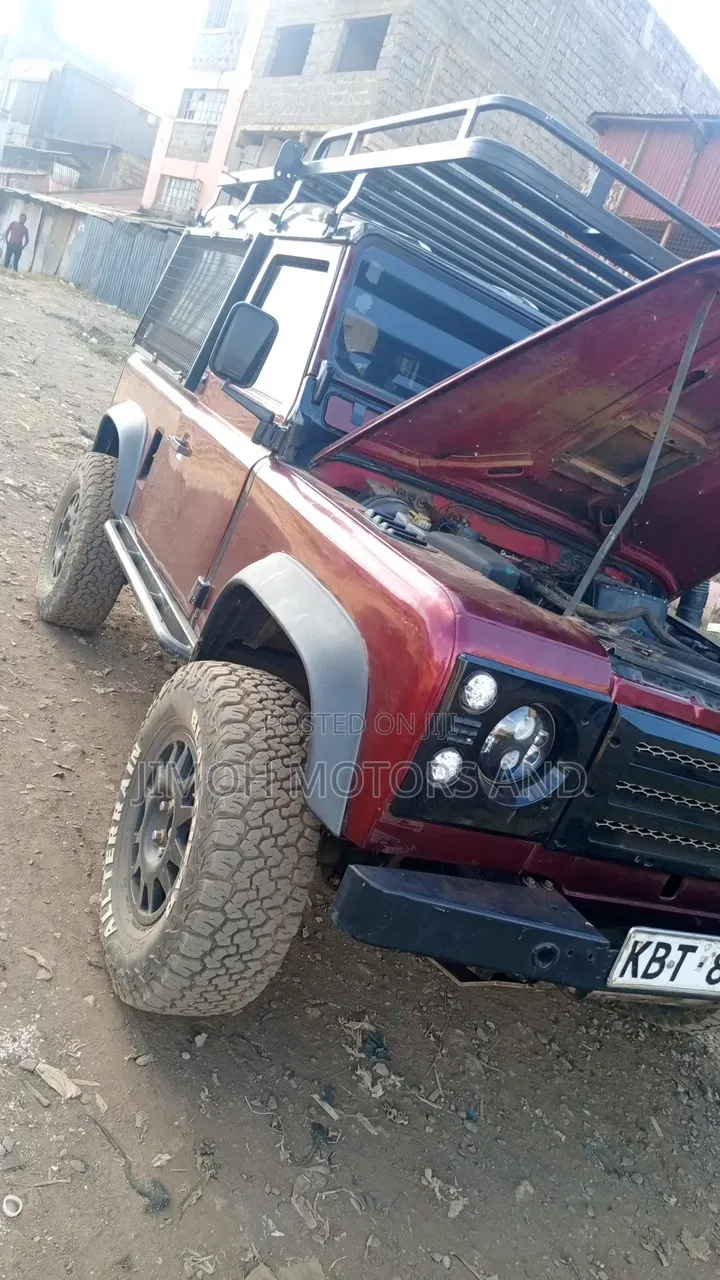 Land Rover Defender 2009 Red