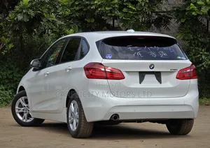 BMW 218i 2018 White