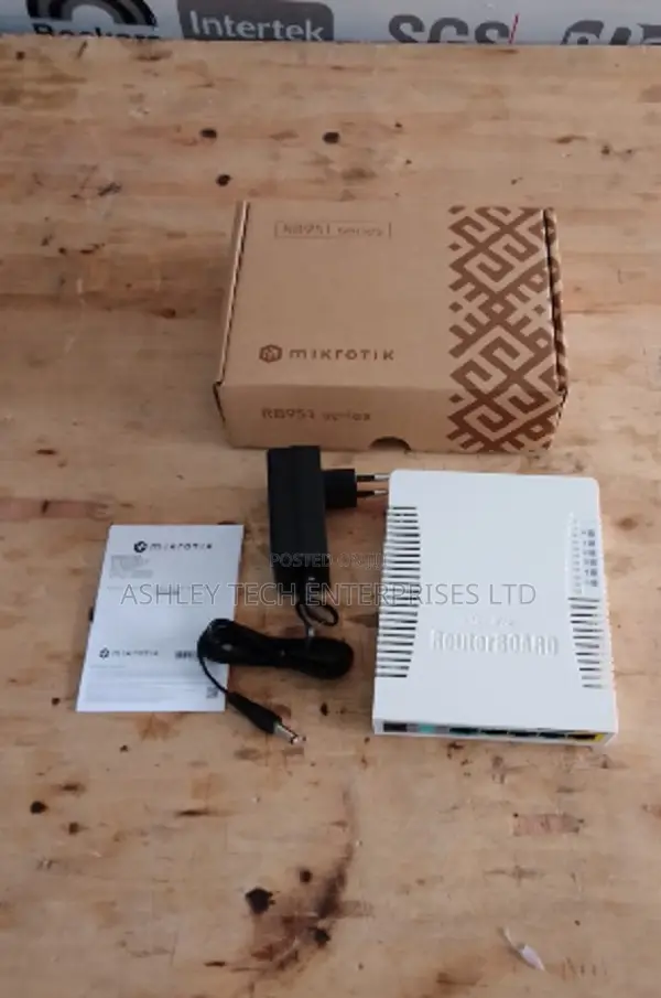 MikroTik RB951Ui-2HnD Compact Office WiFi Router