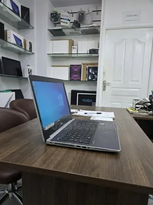 New Laptop HP 430 G5 8GB Intel Core i5 SSD 256GB