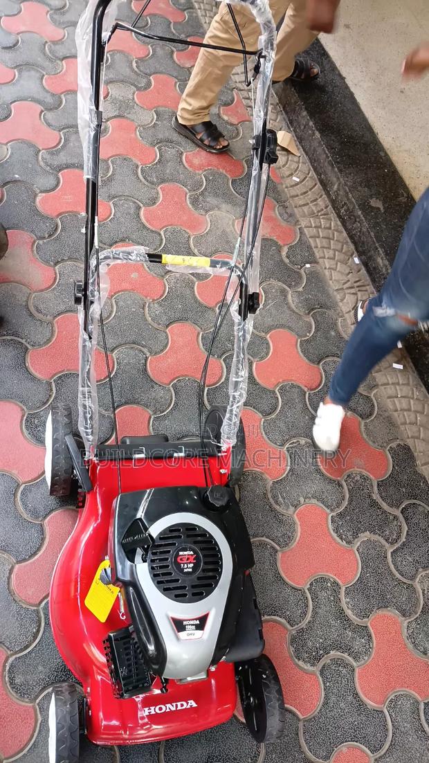 Self Propelled 7.5hp Engine Gasoline LAWNMOWER - main view