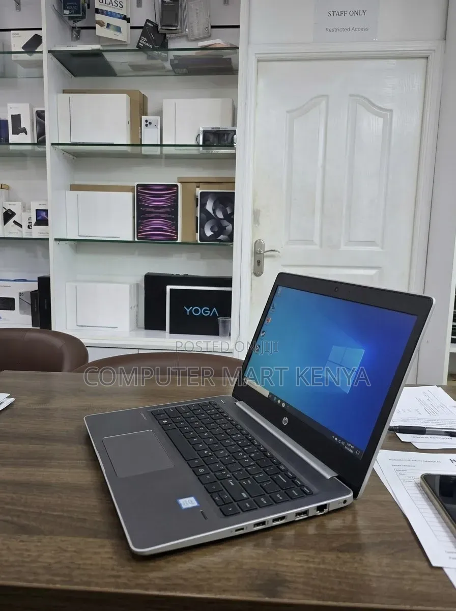 New Laptop HP 430 G5 8GB Intel Core i5 SSD 256GB
