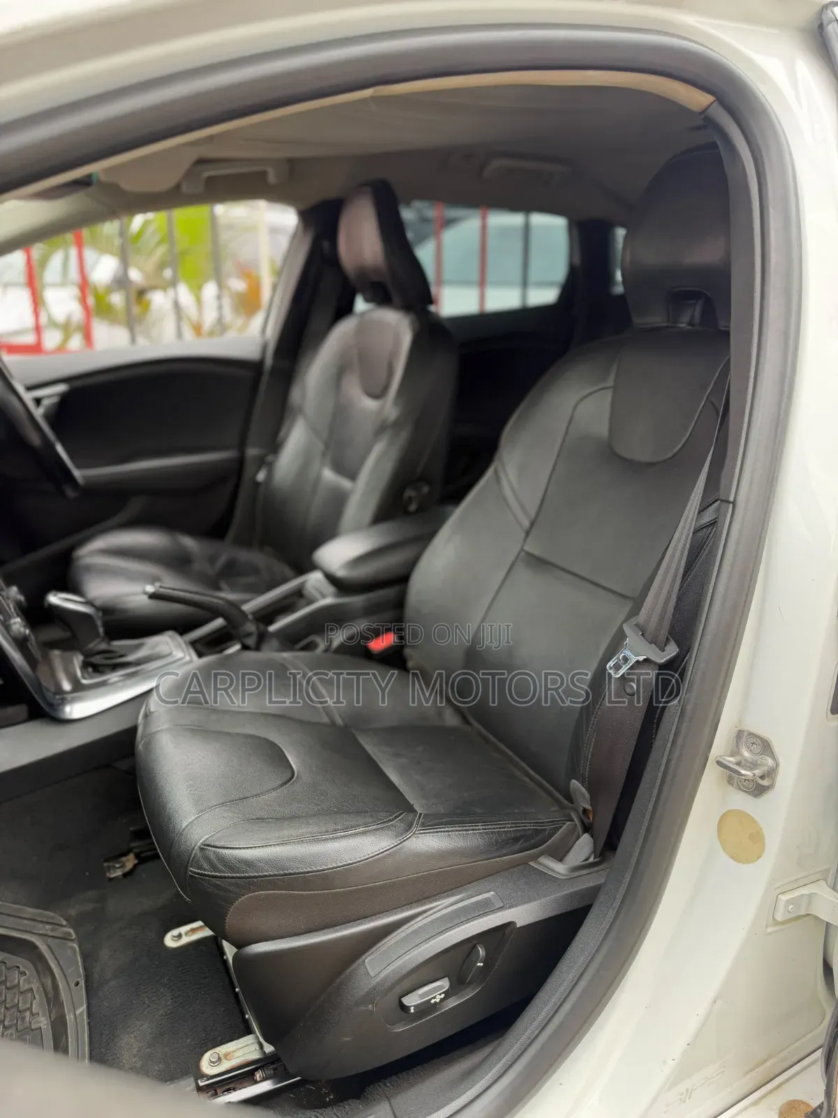 Volvo V40 2015 White