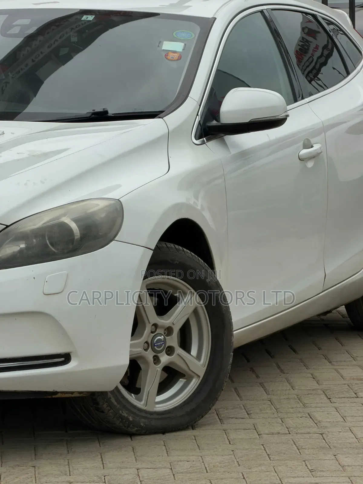 Volvo V40 2015 White