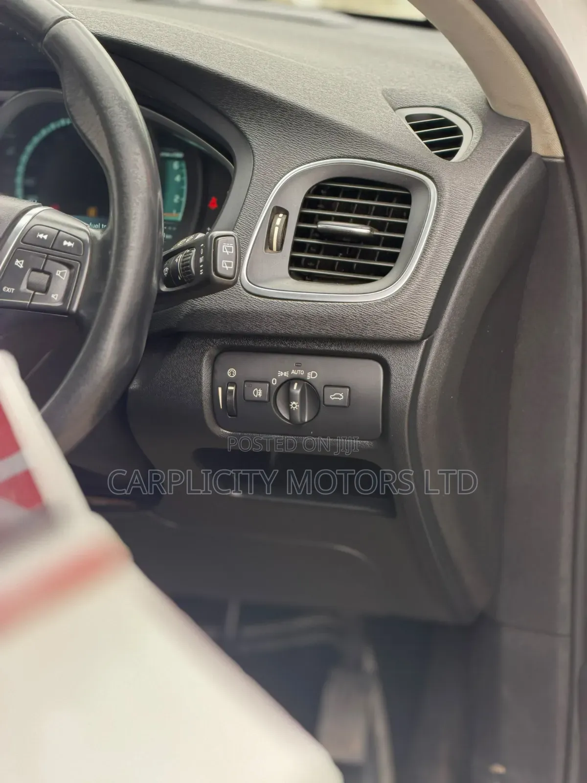 Volvo V40 2015 White