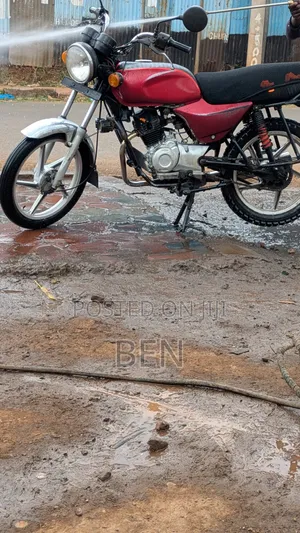 Bajaj Boxer BM100ES 2021 Red