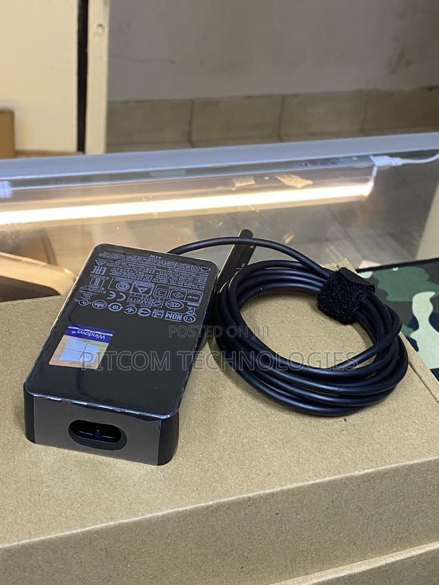 Microsoft 44w Charger - thumbnail 2