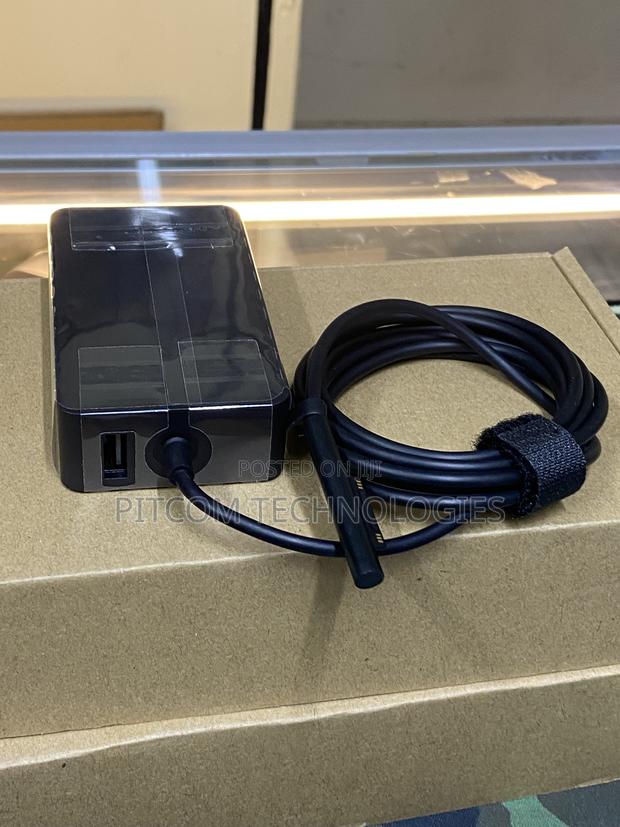 Microsoft 44w Charger - thumbnail 3