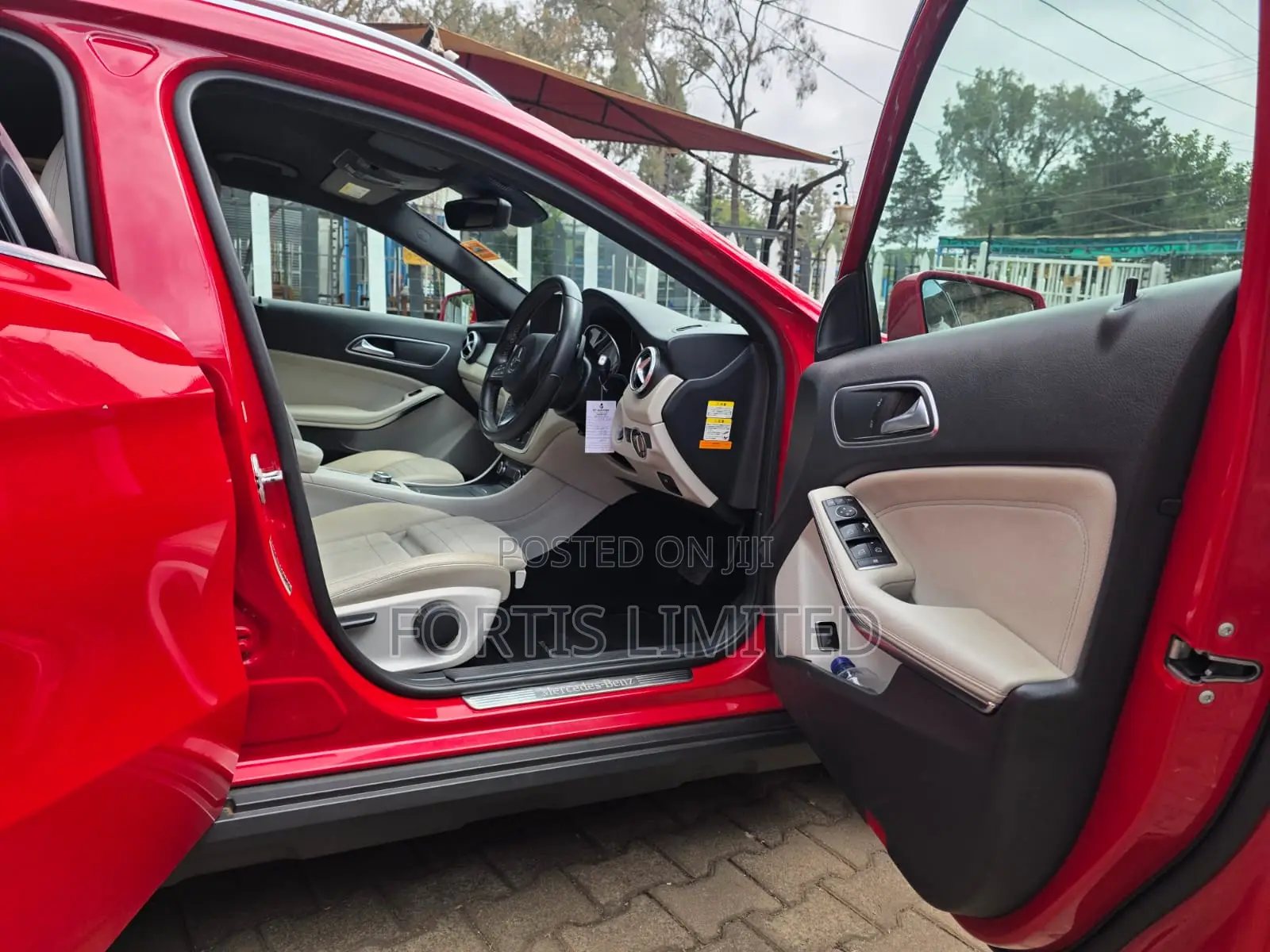 Mercedes-Benz GLA-Class 2016 Red