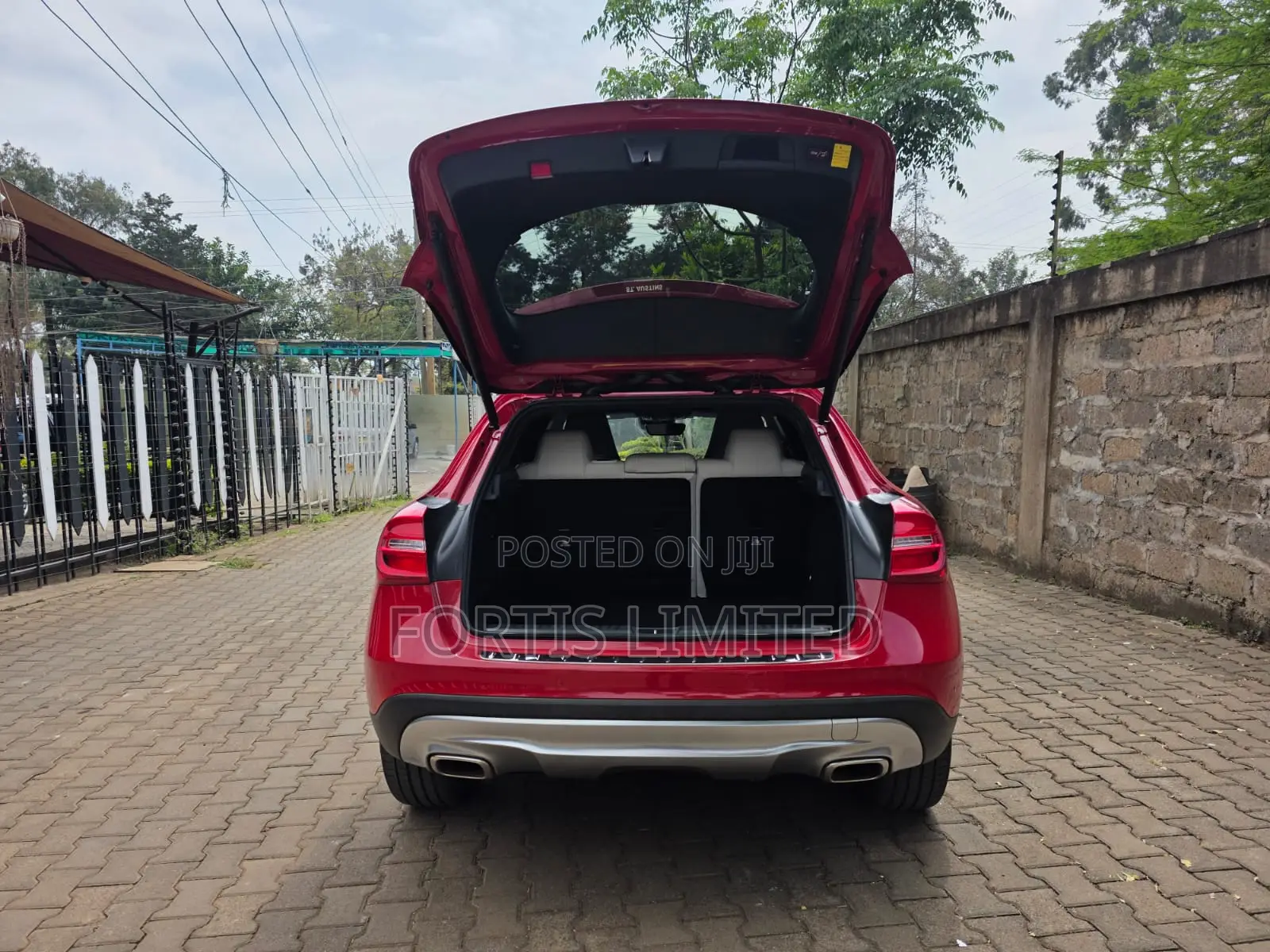 Mercedes-Benz GLA-Class 2016 Red