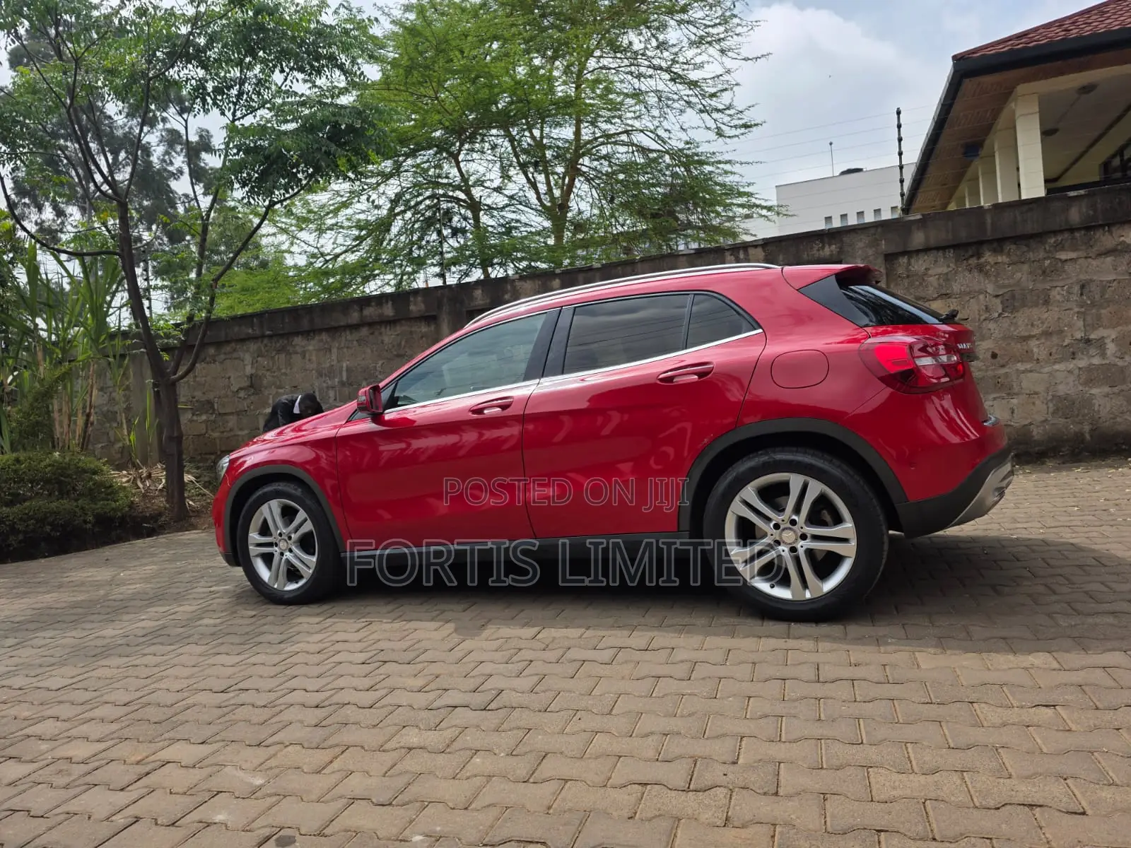 Mercedes-Benz GLA-Class 2016 Red
