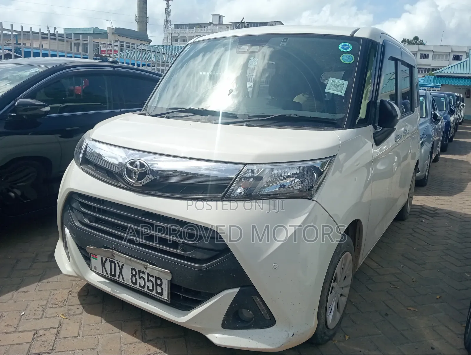 Toyota Tank 2019 White