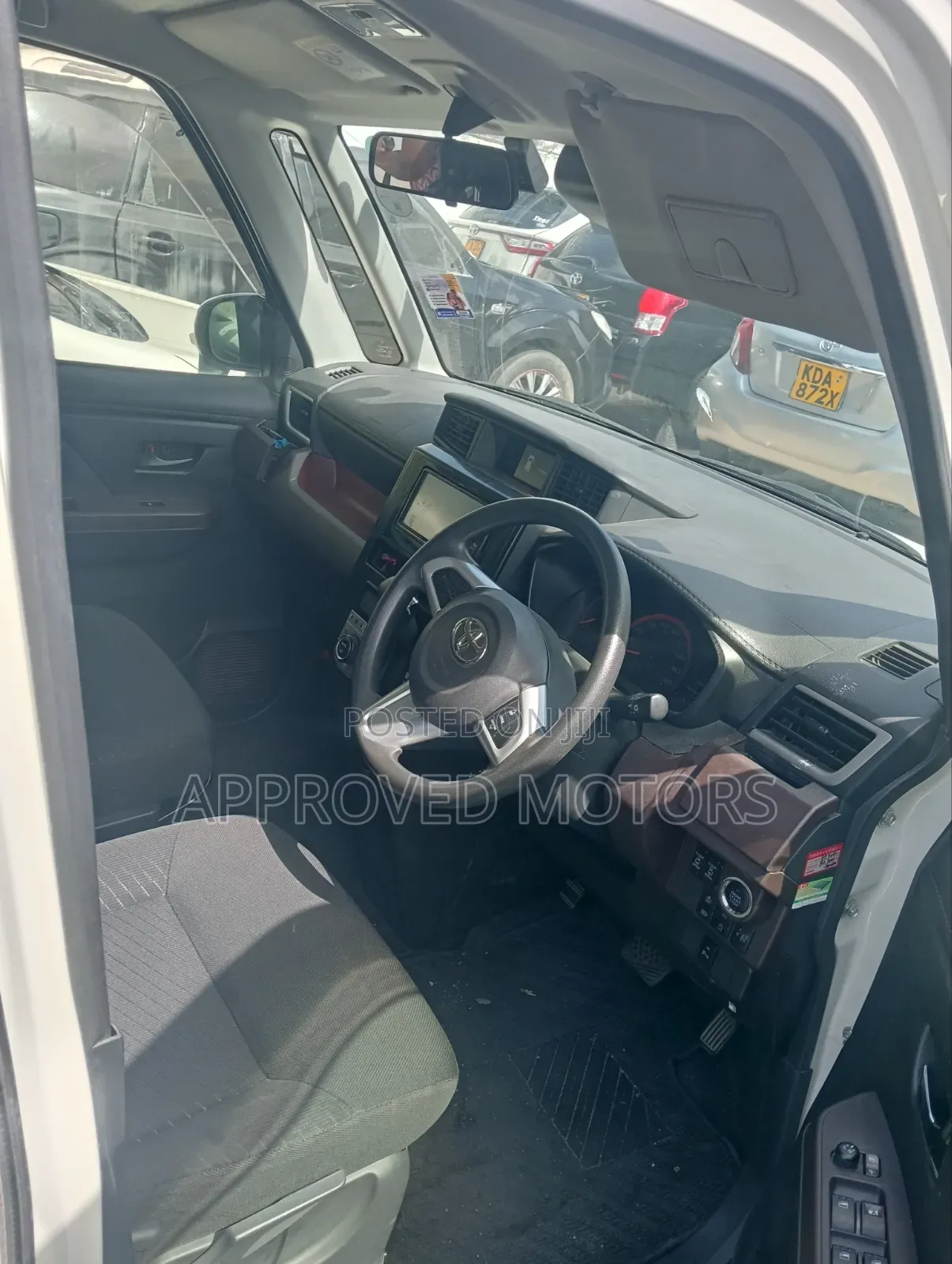 Toyota Tank 2019 White