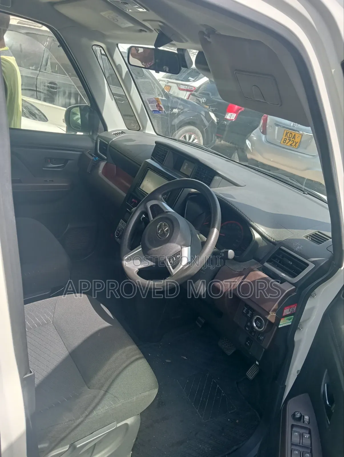 Toyota Tank 2019 White
