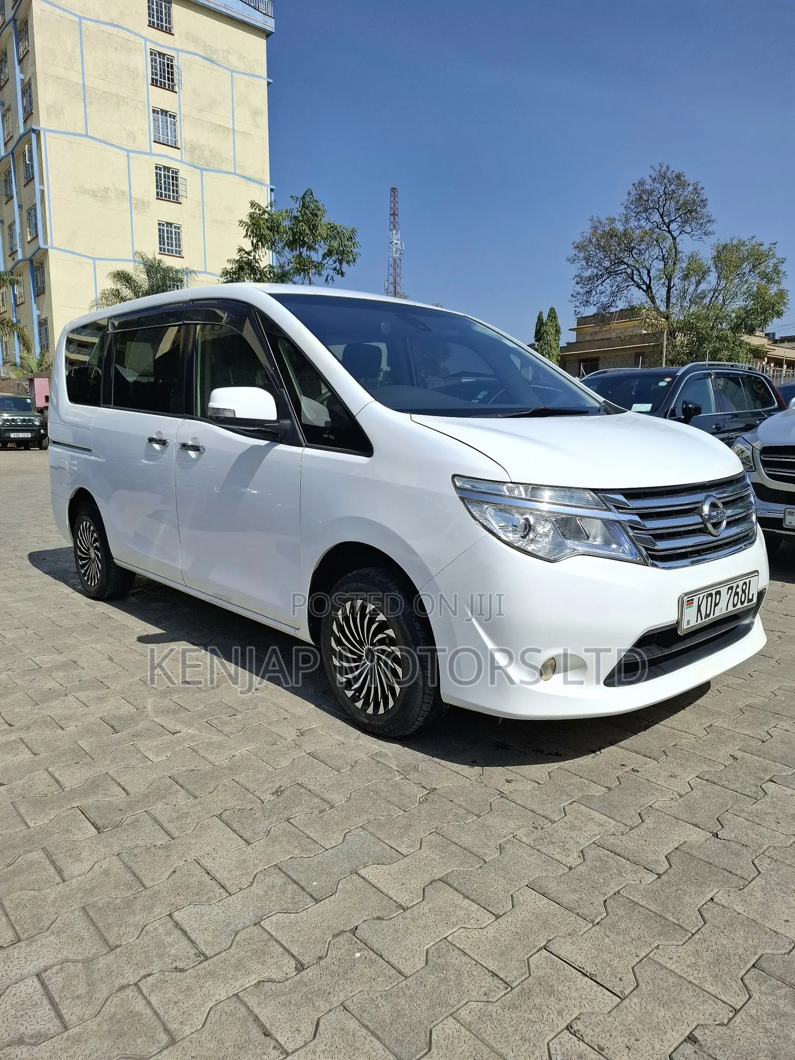 Nissan Serena 2016 White