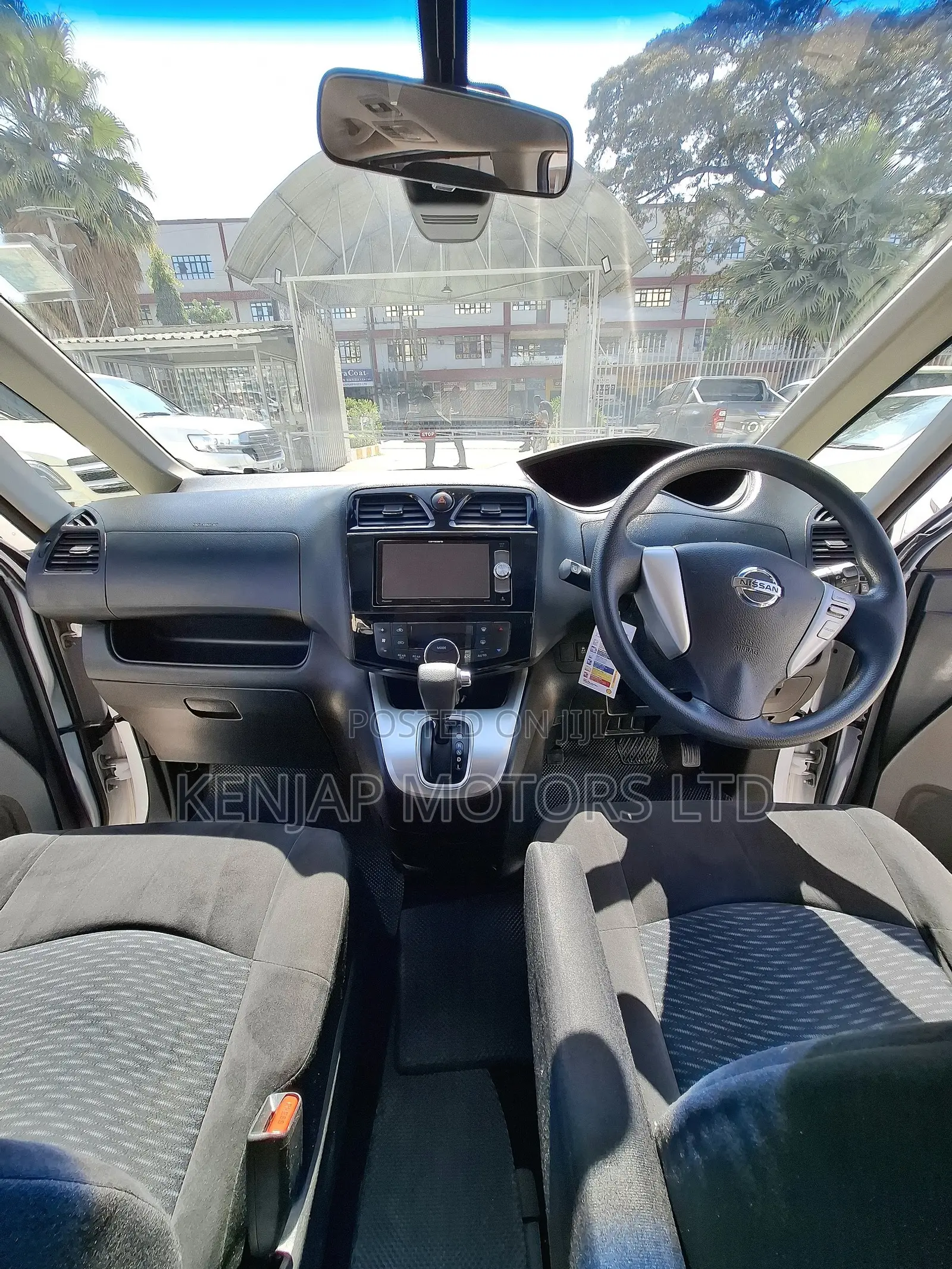 Nissan Serena 2016 White