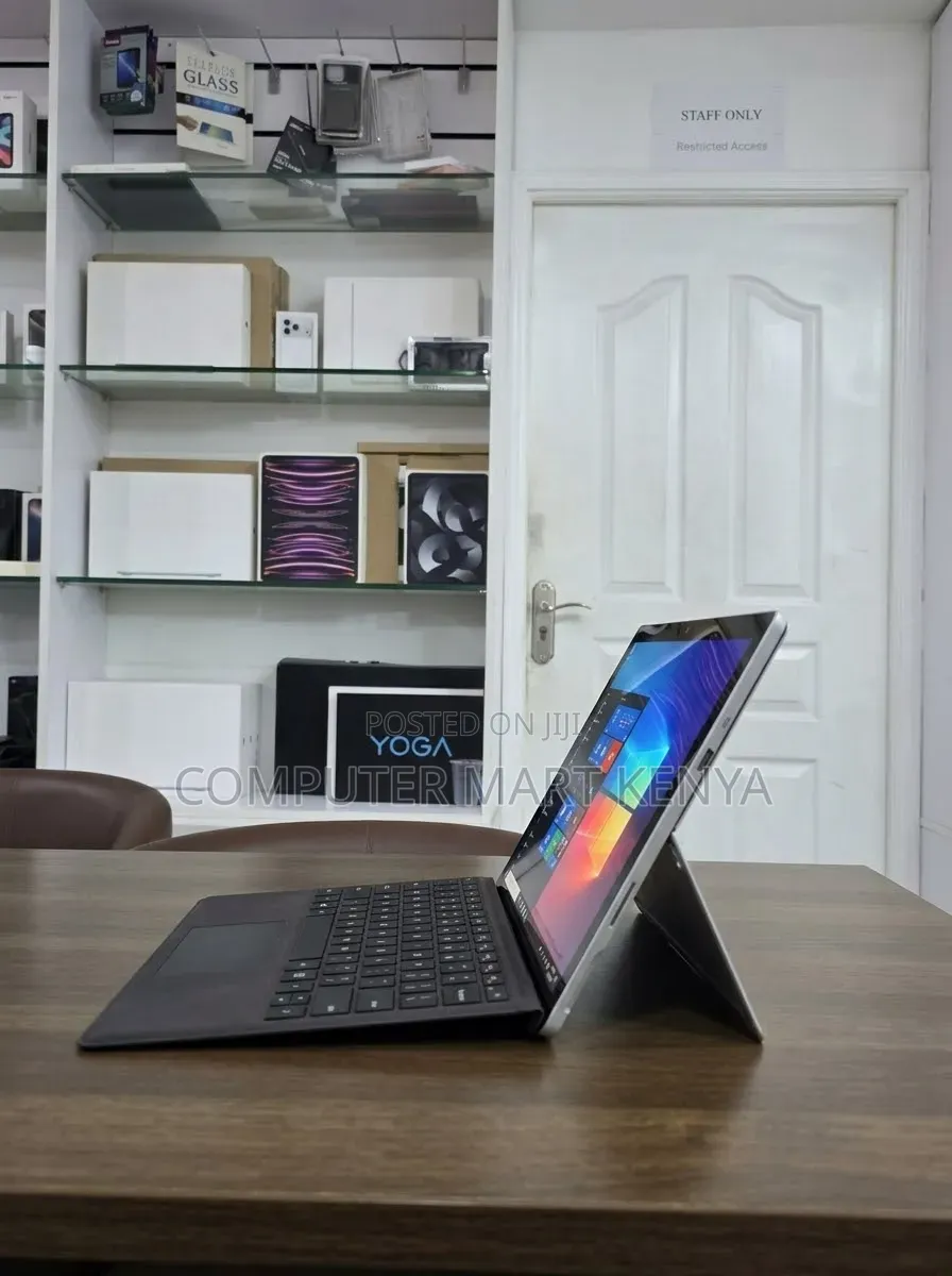 New Laptop Microsoft Surface Pro 5 8GB Intel Core i5 SSD 256GB
