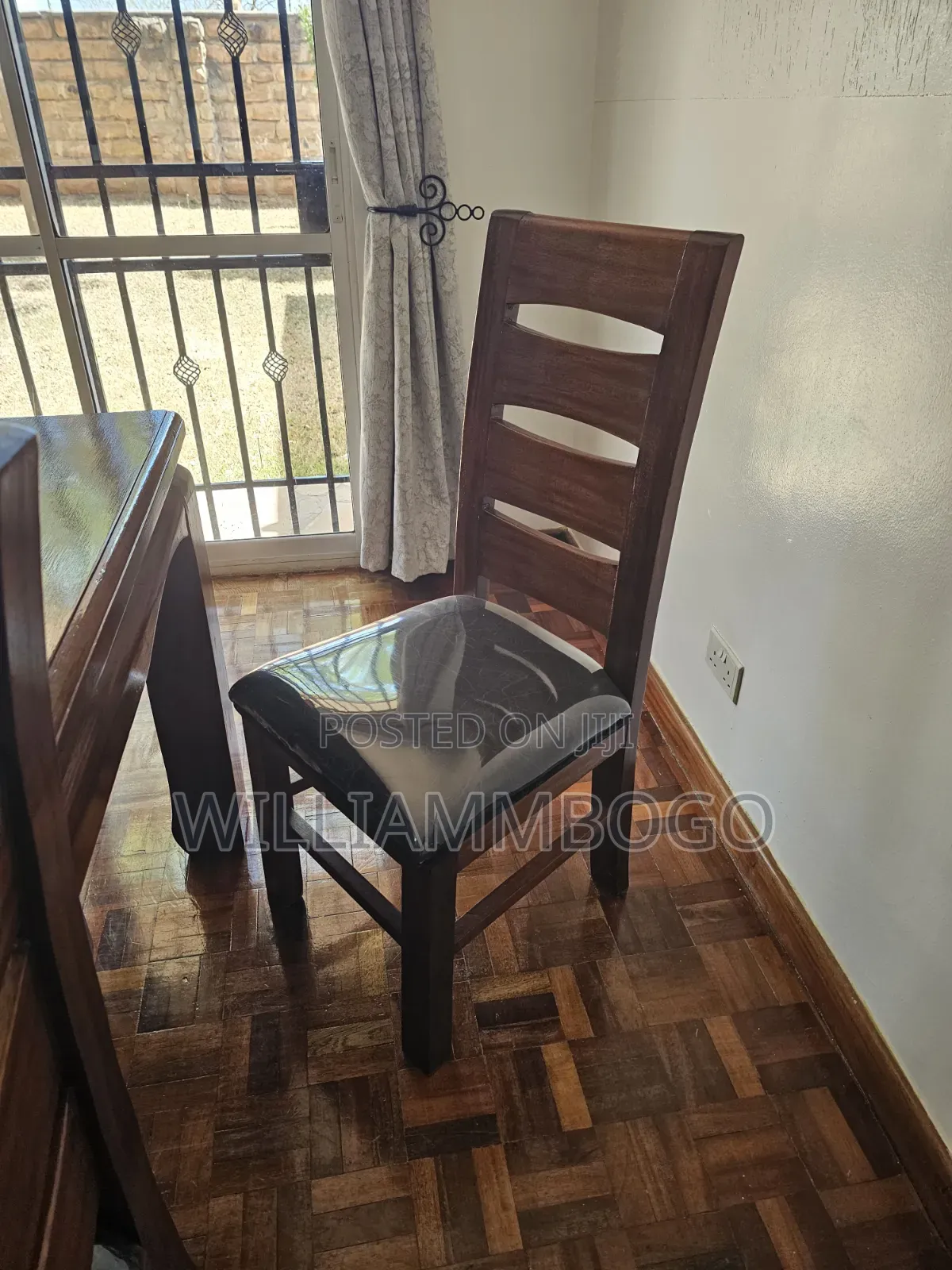 Dining Set 6 Seater ( Real Mahogany)