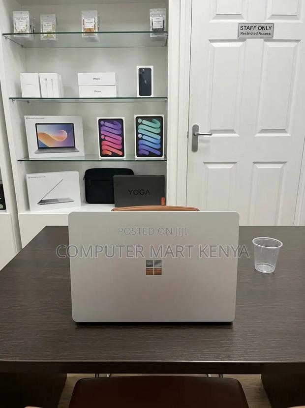 New Laptop Microsoft Surface 8GB Intel Core i5 SSD 256GB - thumbnail 4