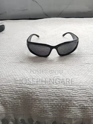 Stylish Black Oversized Sunglasses for Women – Chic Everyday Shades