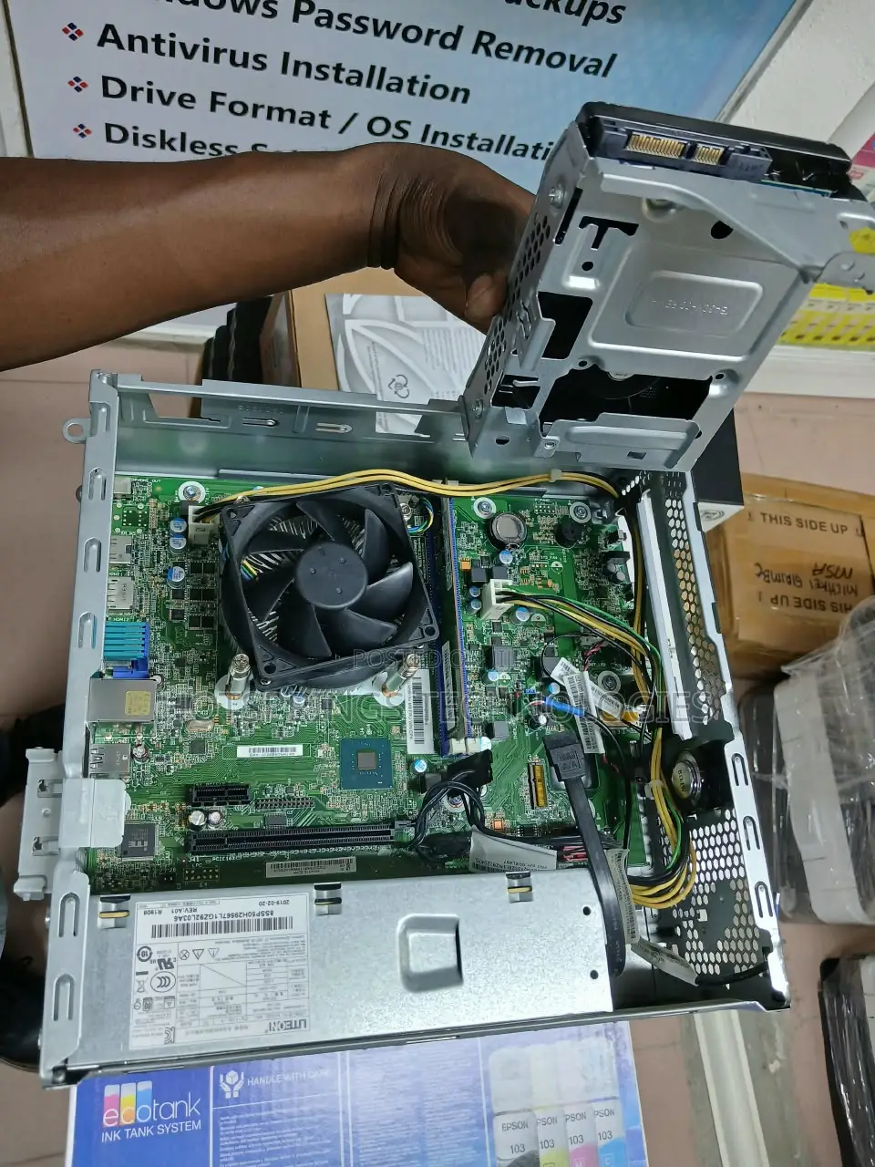 Desktop Computer Lenovo V530 8GB Intel Core i3 HDD 500GB